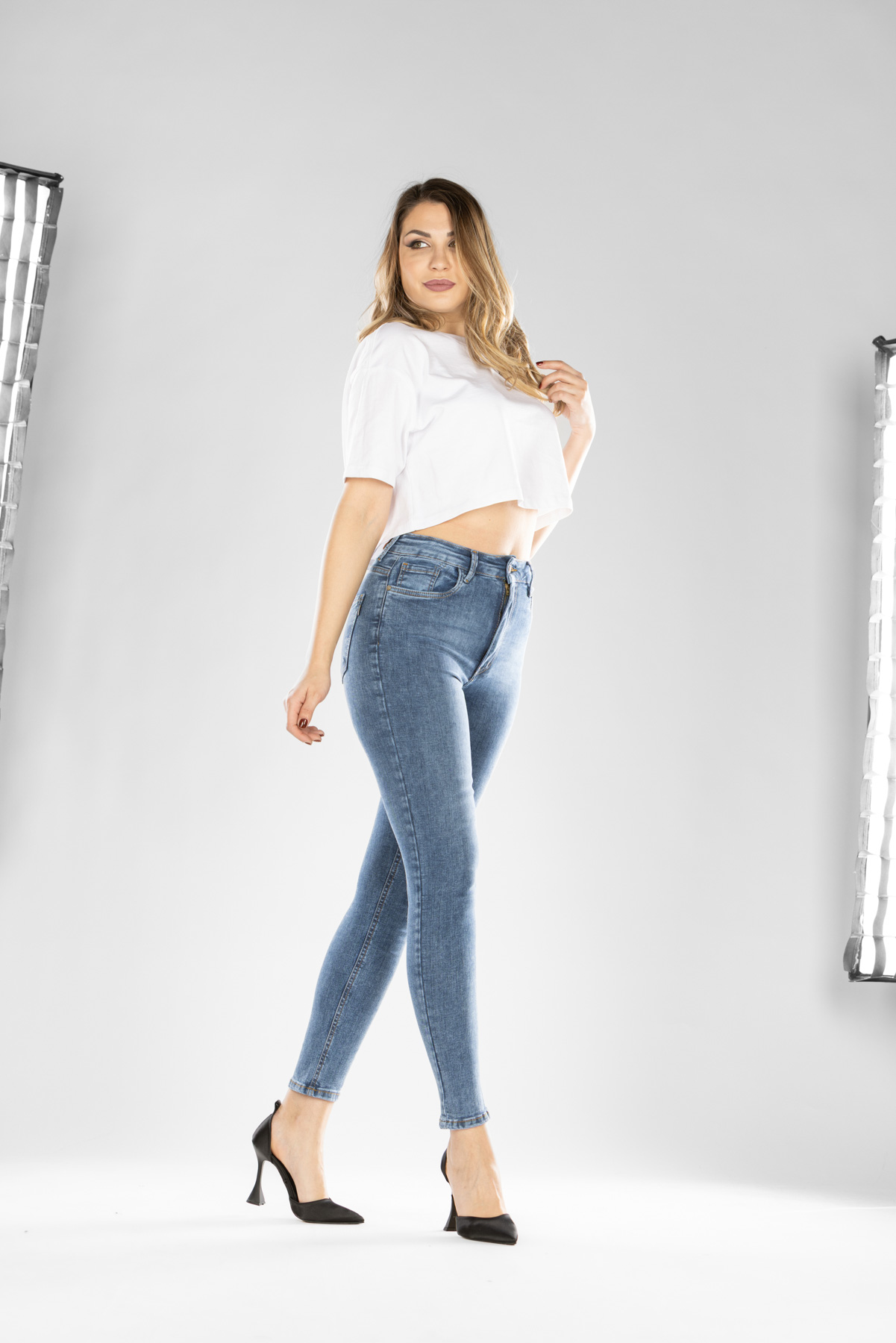 Ženska teksas pantalona 3298 Tamno plava