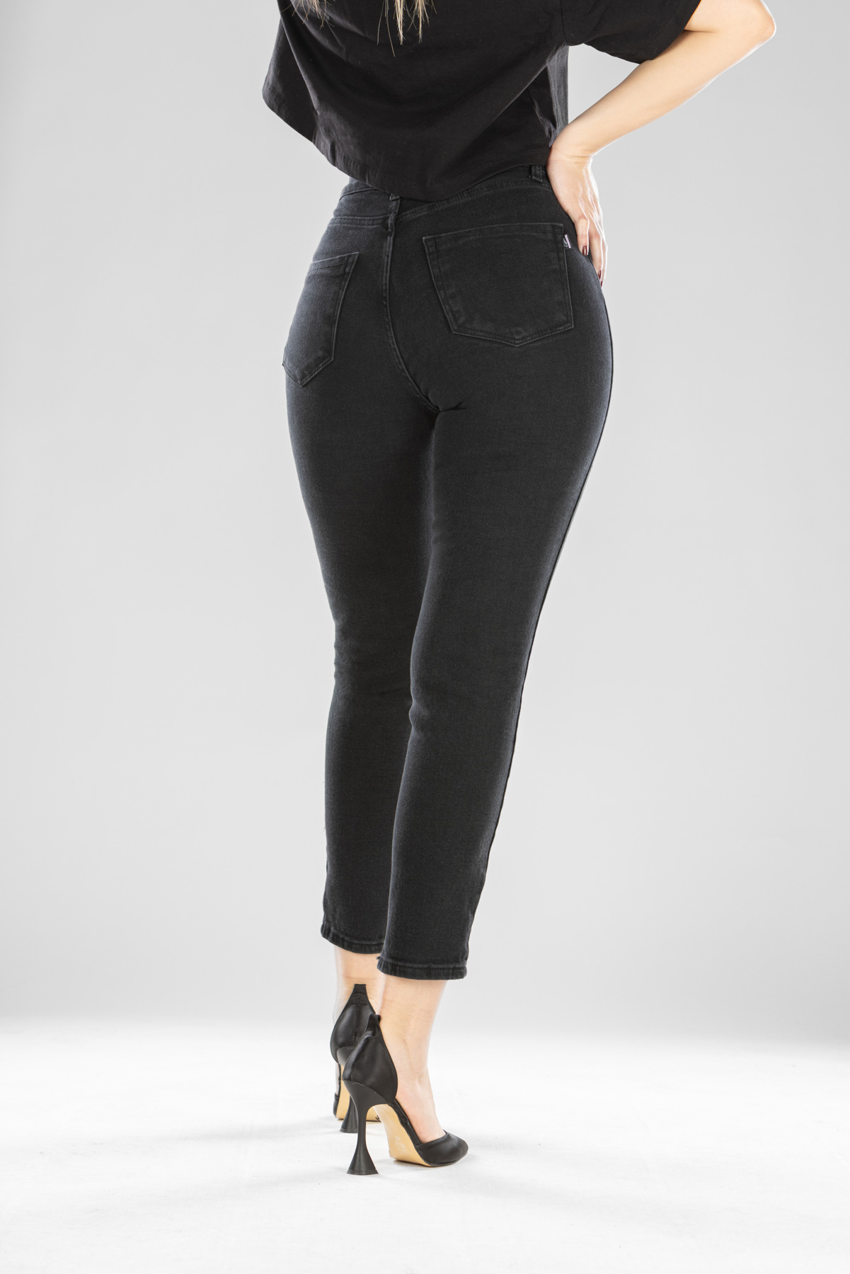 Ženska teksas pantalona Art.3304 Crna