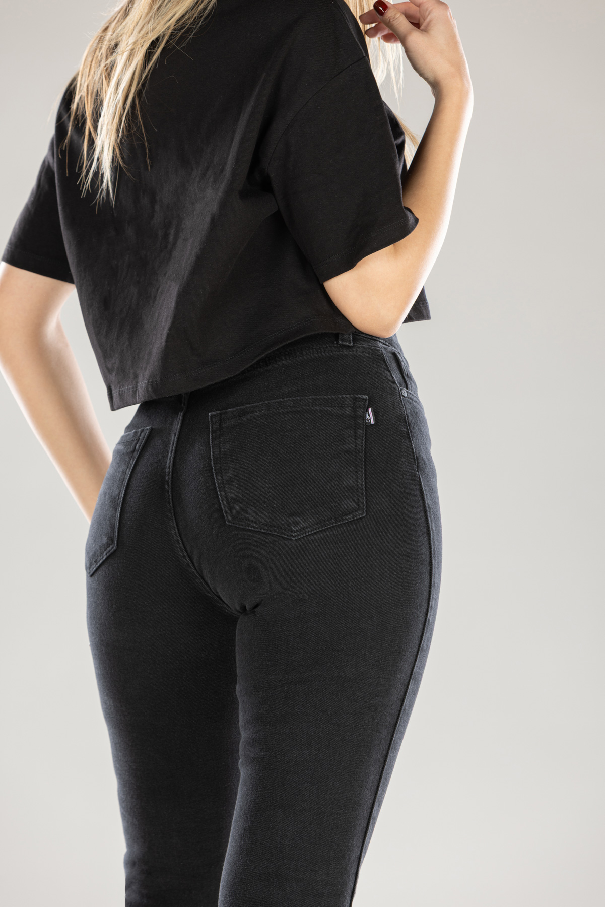 Ženska teksas pantalona Art.3304 Crna
