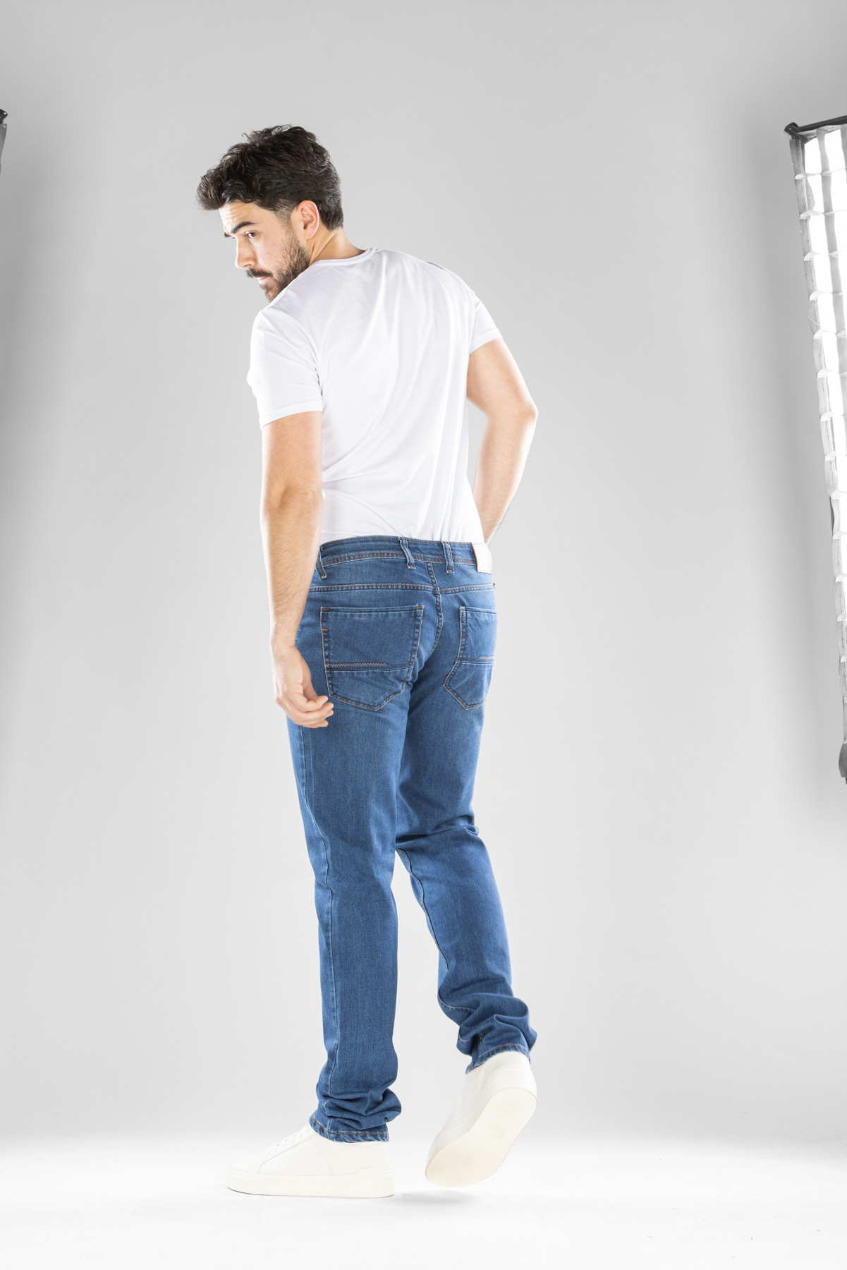 Muška teksas pantalona Art.2478 Tamno plava