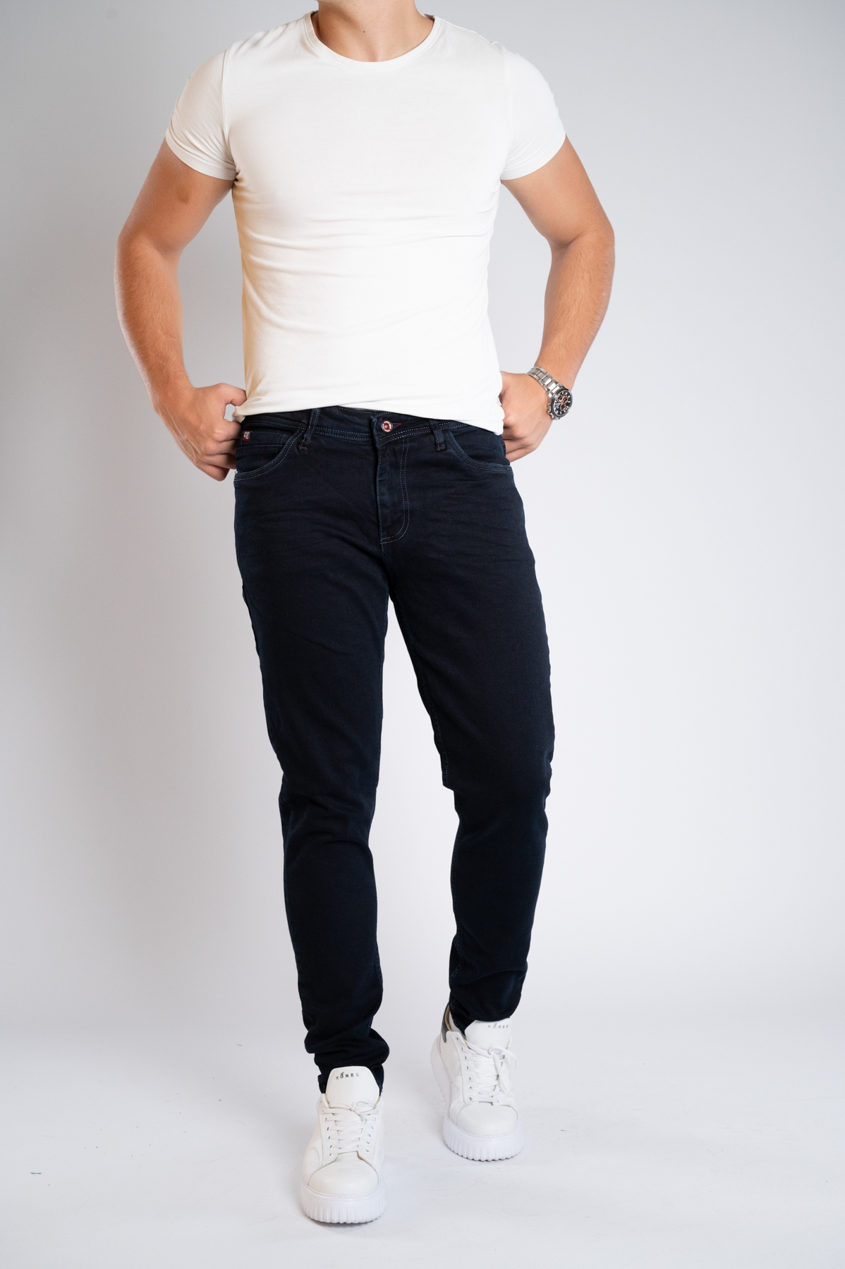 Muška teksas pantalona Art.2572 Tamno plava L/32